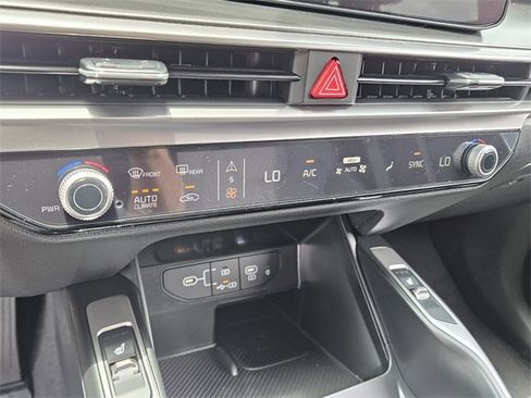 New 2025 Kia Sorento S w/ Panoramic Sunroof Package image 18