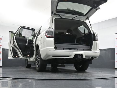 Used 2023 Toyota 4Runner Limited AWD/4WD image 30
