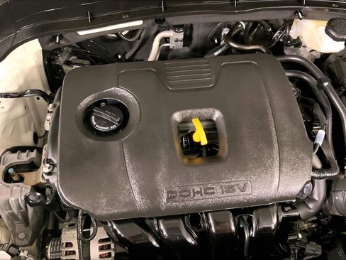 Used 2025 Kia Soul LX FWD image 30