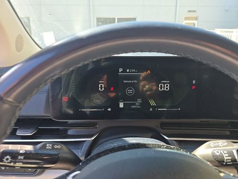 Certified 2025 Kia Carnival EX image 13