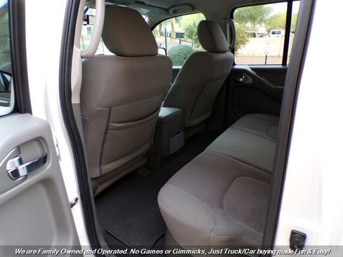 Used 2018 Nissan Frontier SV RWD image 15