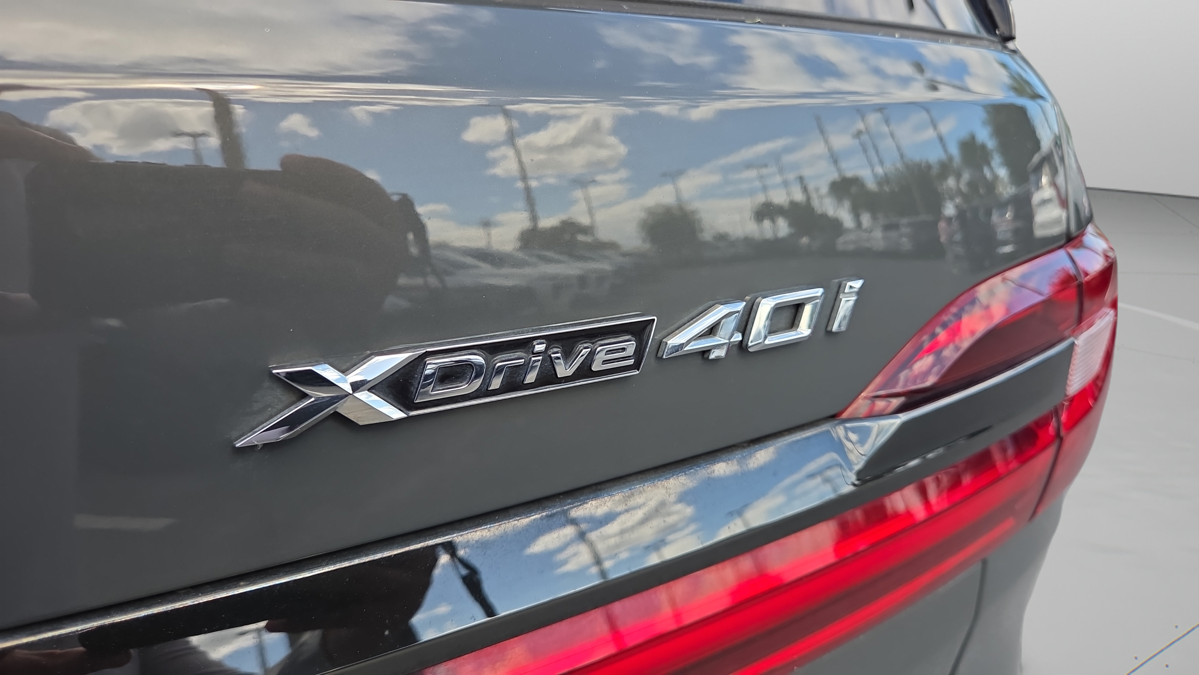 Used 2021 BMW X7 xDrive40i w/ M Sport Package AWD/4WD image 38