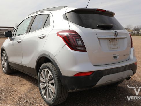 Used 2020 Buick Encore Preferred image 2