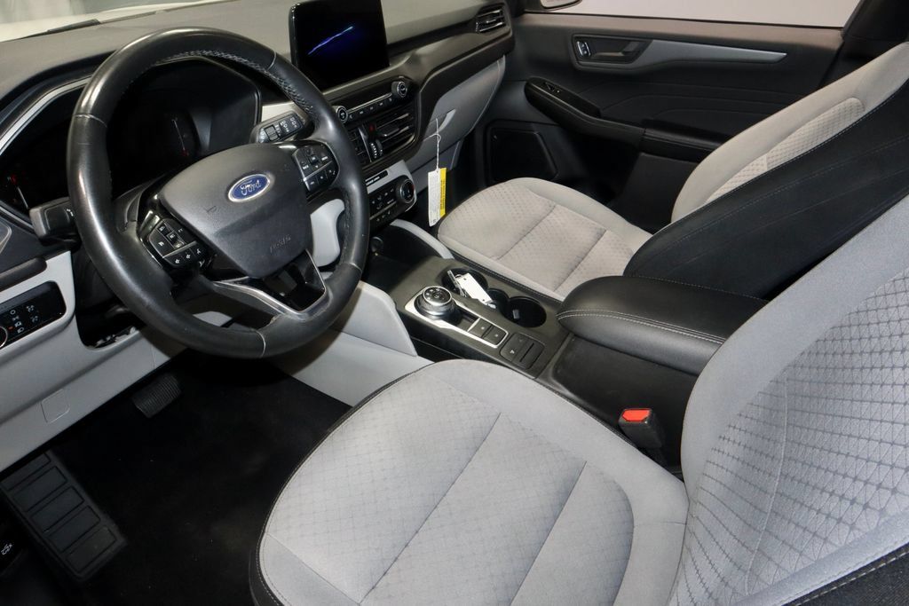 Certified 2023 Ford Escape Active w/ Cold Weather Package FWD image 22