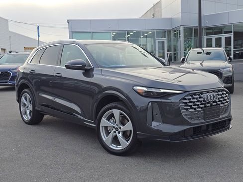 New 2025 Audi Q5 Premium Plus image 1