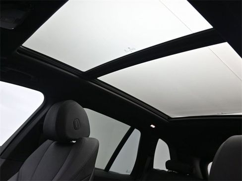 Used 2021 BMW X5 xDrive40i w/ Convenience Package image 19