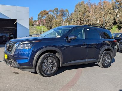 Used 2024 Nissan Pathfinder SV