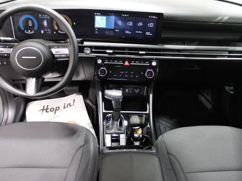 Used 2025 Hyundai Tucson SEL FWD image 2