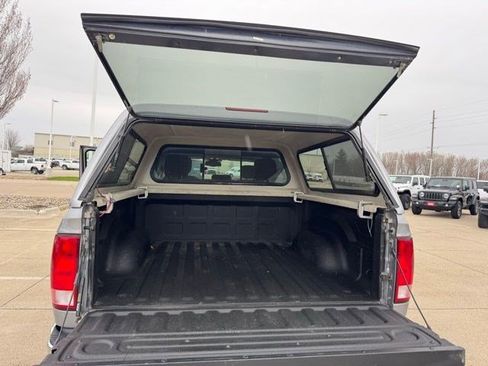 Certified 2019 RAM 1500 Classic SLT w/ Luxury Group AWD/4WD image 32