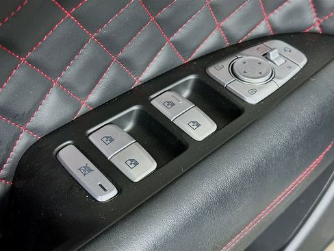 Used 2019 Genesis G70 2.0T Advanced w/ Sport Package image 30