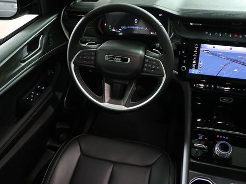 New 2026 Jeep Grand Cherokee Limited AWD/4WD image 15