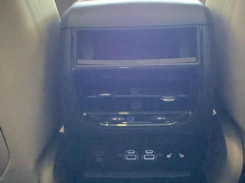Certified 2025 Jeep Grand Cherokee Limited w/ Luxury Tech Group II AWD/4WD image 18