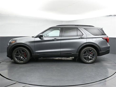 New 2026 Ford Explorer ST image 9