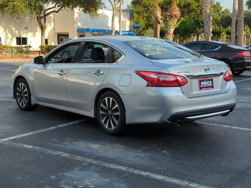 Used 2017 Nissan Altima 2.5 SL w/ 2.5 Technology Package FWD image 7