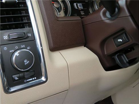 Used 2014 RAM 3500 Laramie Longhorn image 32