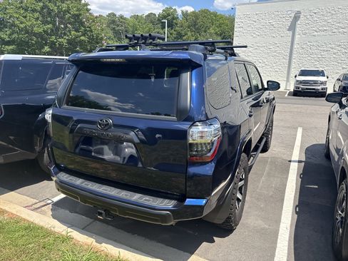 Used 2023 Toyota 4Runner TRD Off-Road Premium w/ Moonroof Package AWD/4WD image 7