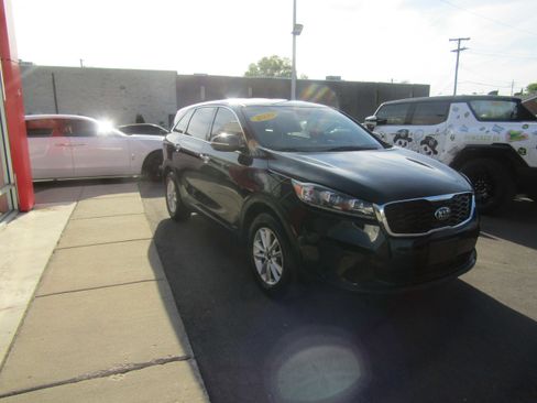 Used 2020 Kia Sorento LX AWD/4WD image 4