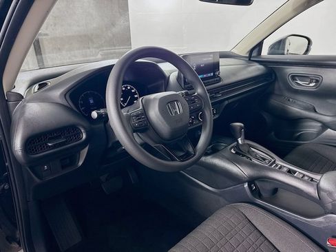 Used 2023 Honda HR-V LX image 9