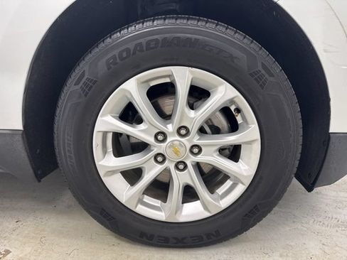 Used 2018 Chevrolet Equinox LS FWD image 28