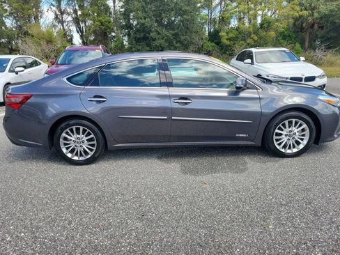 Used 2016 Toyota Avalon Limited image 3