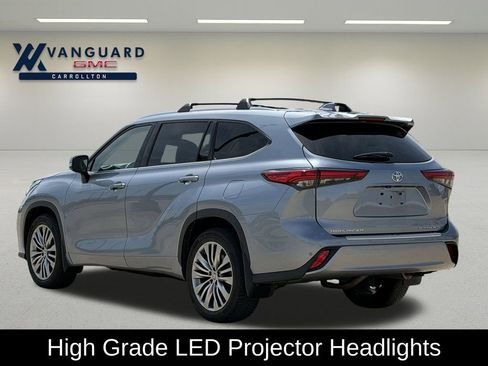 Used 2021 Toyota Highlander Platinum AWD/4WD image 7