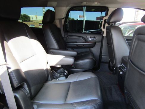 Used 2013 Cadillac Escalade Premium AWD/4WD image 14