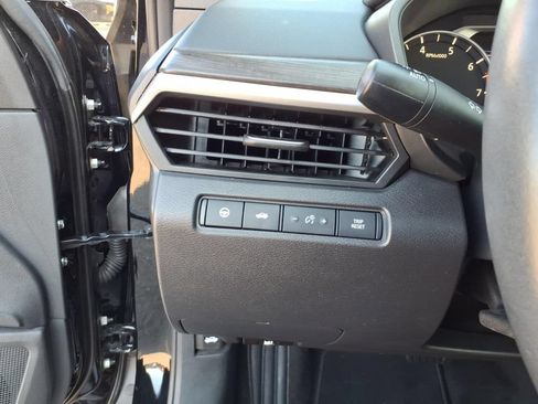 Used 2024 Nissan Altima 2.5 SV w/ SV Premium Package FWD image 9