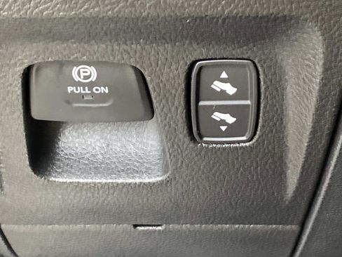 Used 2023 RAM 1500 Limited w/ Night Edition image 22