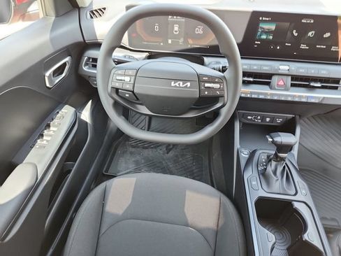 New 2026 Kia K4 FWD image 15