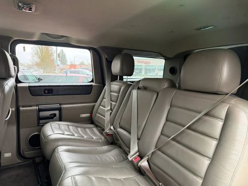 Used 2004 HUMMER H2 w/ Preferred Equipment Group AWD/4WD image 22