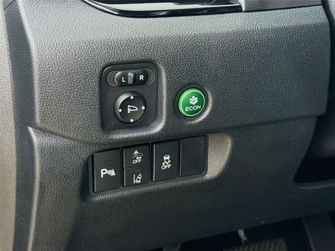 Used 2021 Honda Pilot Touring image 14