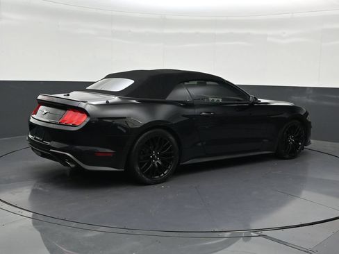 Used 2020 Ford Mustang Premium RWD image 5
