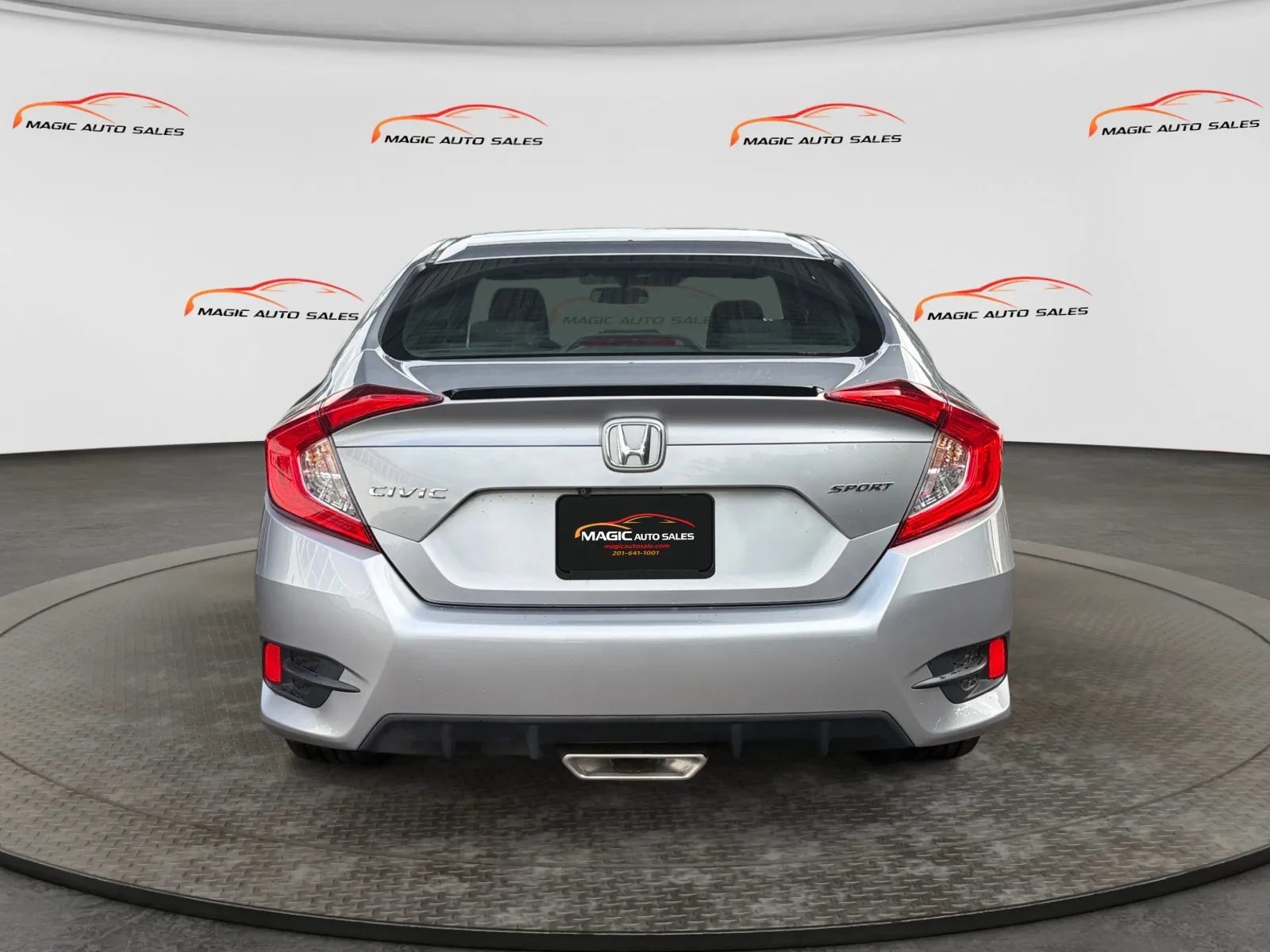 Used 2020 Honda Civic Sport image 9