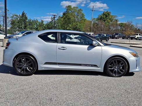 Used 2014 Scion tC 10 Series FWD image 9