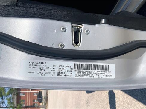 Used 2015 RAM 1500 Classic SLT RWD image 35