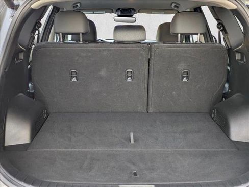 Used 2023 Hyundai Santa Fe SEL image 6
