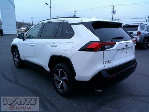 Certified 2024 Toyota RAV4 SE image 4