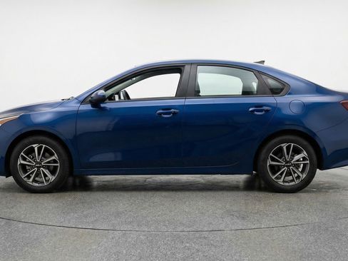 Used 2024 Kia Forte LXS image 5