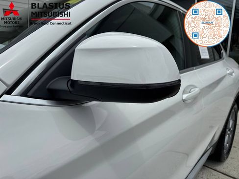 Used 2025 BMW X4 xDrive30i AWD/4WD image 23
