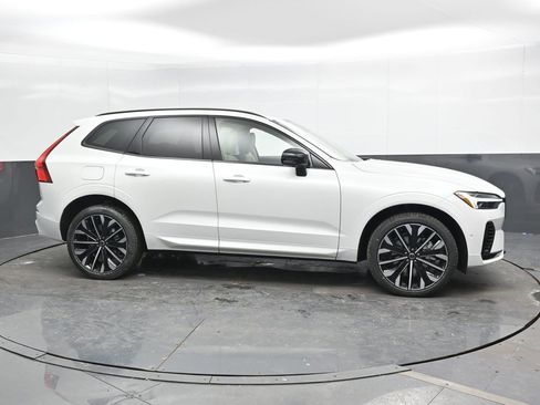 New 2026 Volvo XC60 T8 Ultra w/ Climate Package image 3