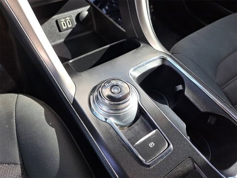 Used 2019 Ford Fusion SE image 20