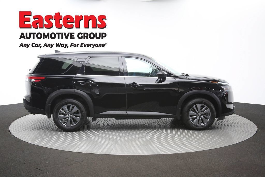 Used 2024 Nissan Pathfinder S AWD/4WD image 45