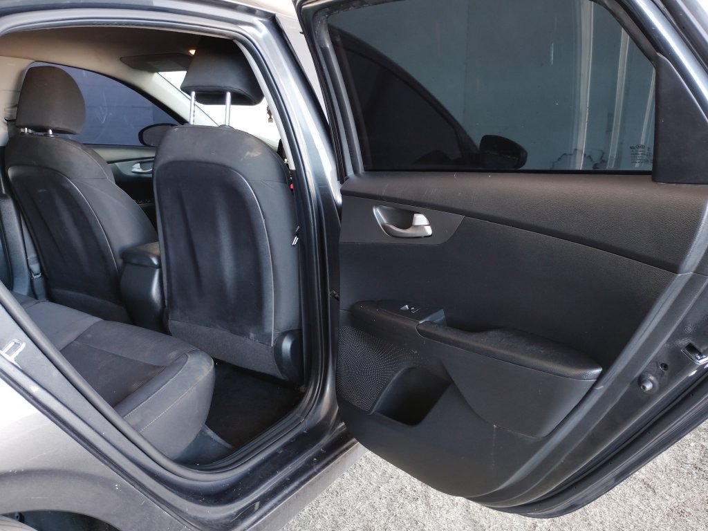 Used 2020 Kia Forte LXS FWD image 15