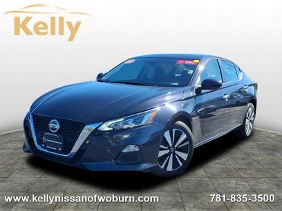 Certified 2021 Nissan Altima 2.5 SV w/ SV Premium Package