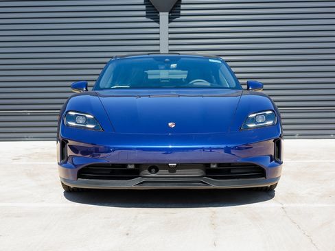 New 2025 Porsche Taycan image 10