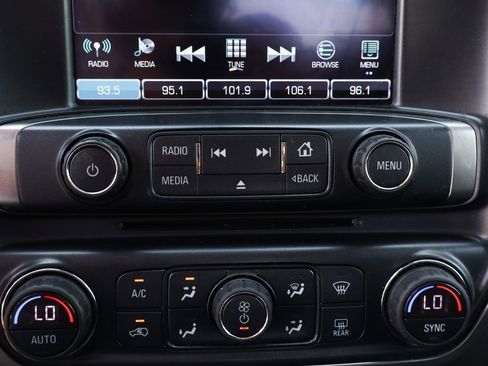 Used 2018 Chevrolet Silverado 1500 LT w/ Texas Edition image 31