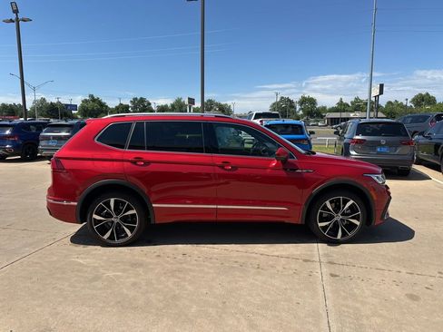 Used 2024 Volkswagen Tiguan SEL R-Line AWD/4WD image 18