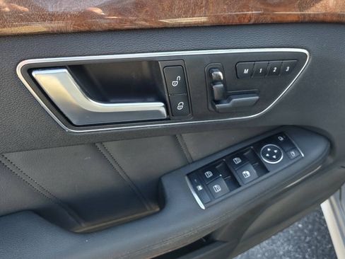 Used 2012 Mercedes-Benz E 350 4MATIC Sedan image 10