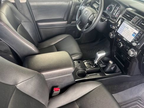 Used 2021 Toyota 4Runner TRD Off-Road Premium AWD/4WD image 16