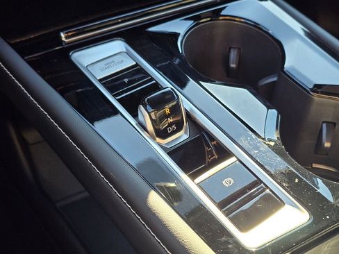 New 2026 Volkswagen Atlas Cross Sport SEL R-Line image 36